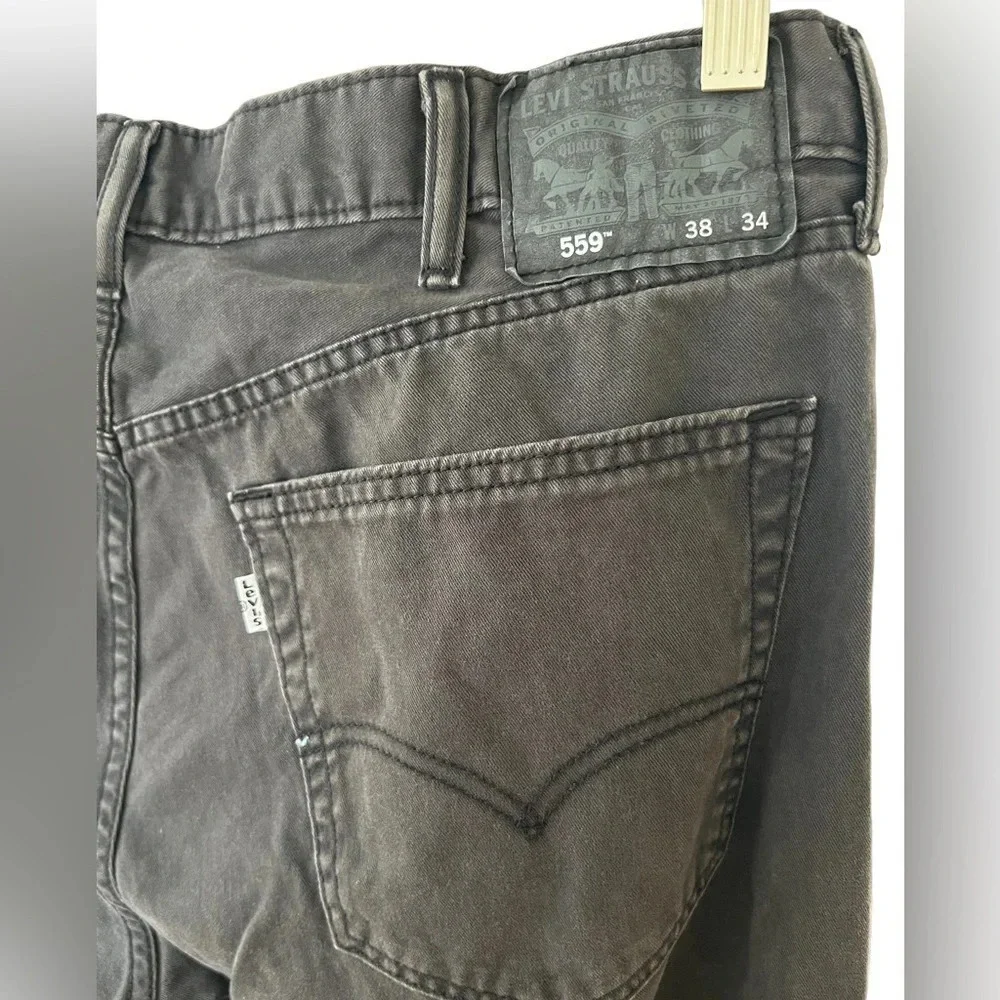 Levi’s 559 in excellent condition gray size 38 x 34